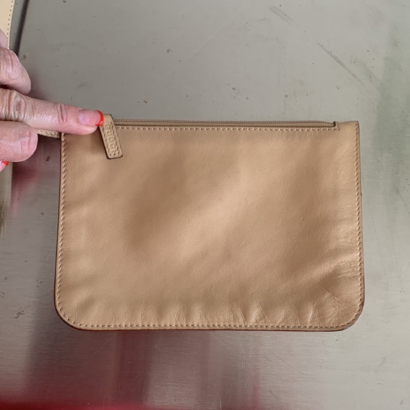 Gucci Beige Perforated Jackie Leather Shoulder Bag Used Authentic - Picture 9 of 16